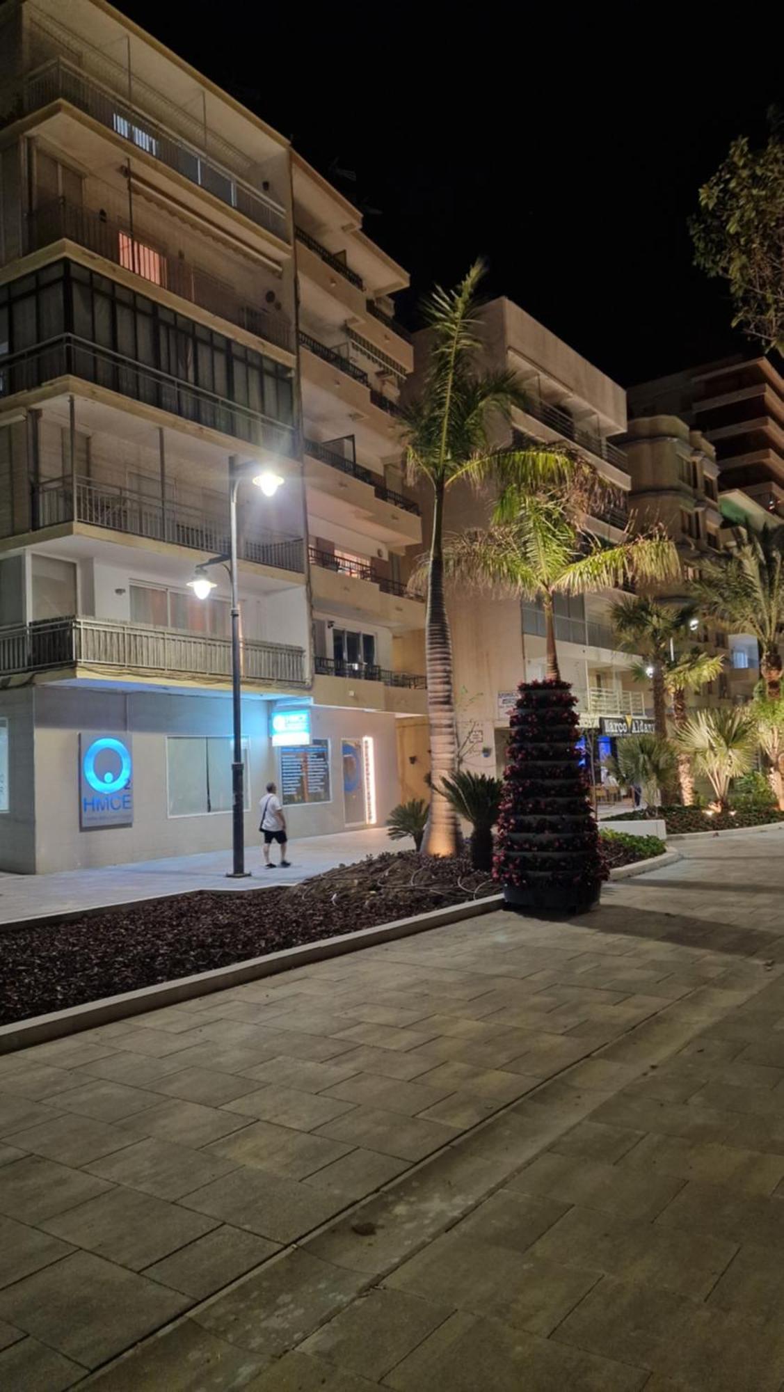 Estepona Playa Buitenkant foto